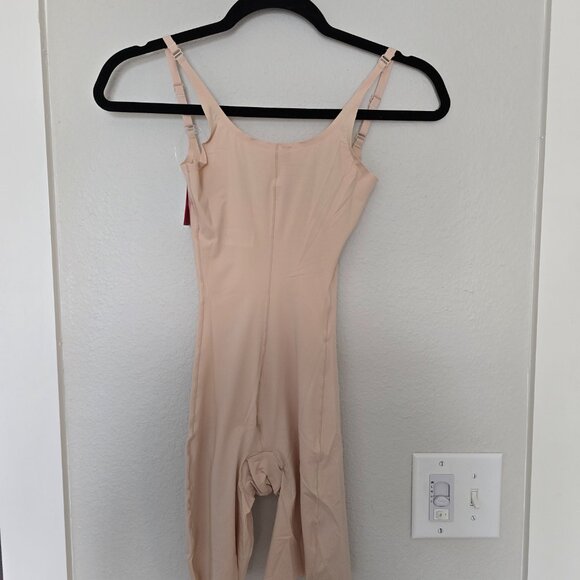 NWT KKP Mid-Thighs Short Bodysuit Open Bust - Picture 4 of 4